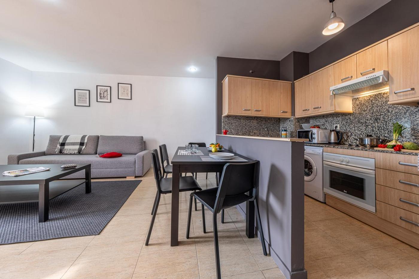 Urban Center Apartments Тарагона Екстериор снимка