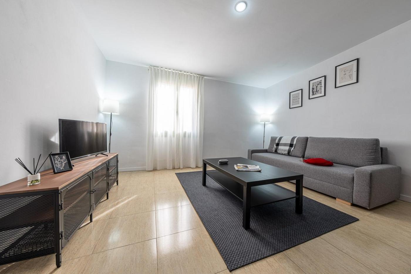 Urban Center Apartments Тарагона Екстериор снимка