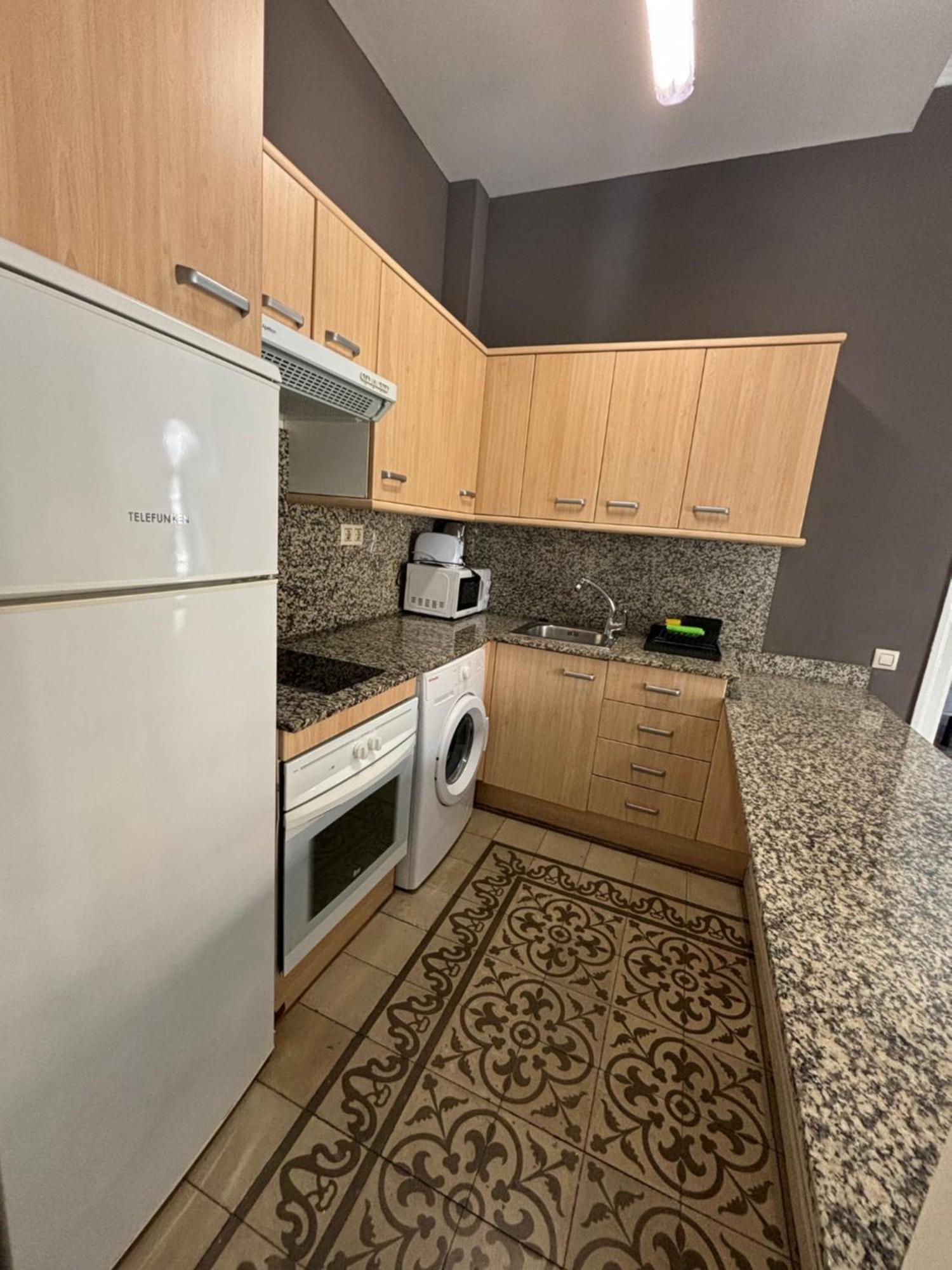 Urban Center Apartments Тарагона Екстериор снимка