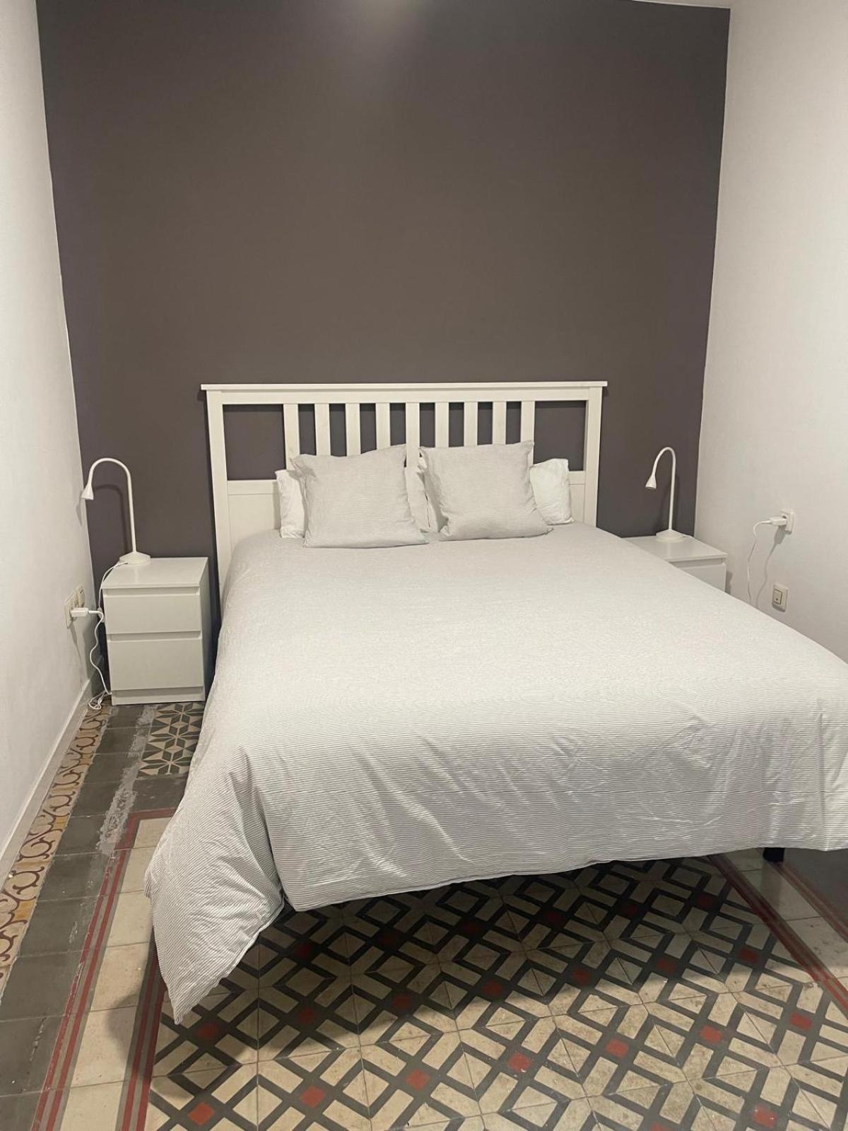 Urban Center Apartments Тарагона Стая снимка